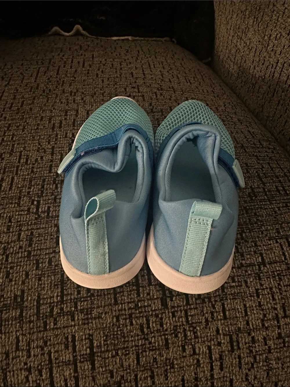 Cat & Jack Light Blue Kids Mesh Water Shoes with Hook Strap